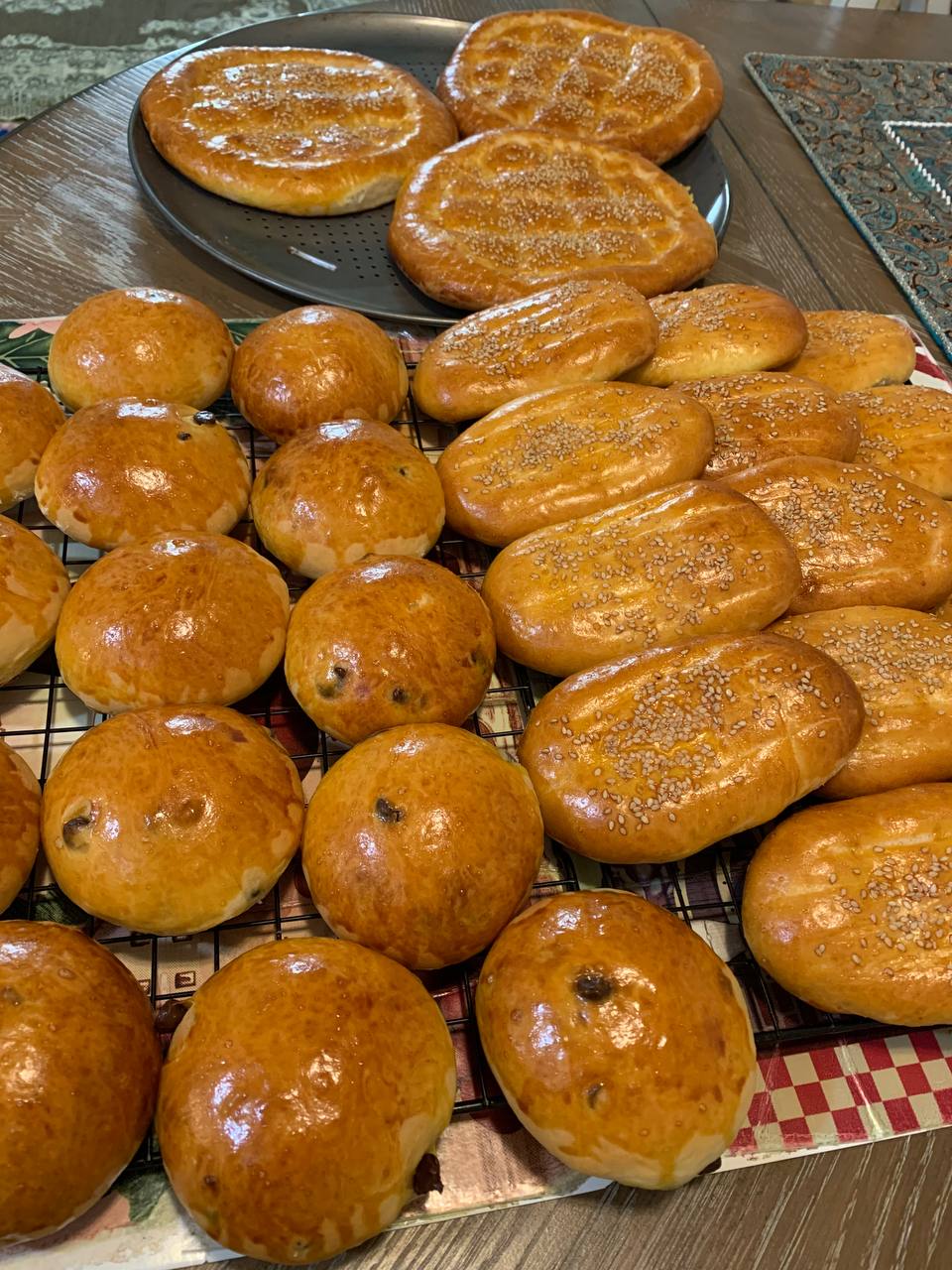 Miniature tarts filled with a rich cardamom and walnut mixture.